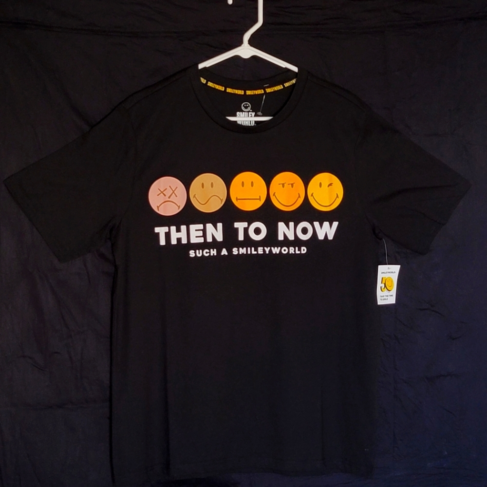 Smiley world T shirt